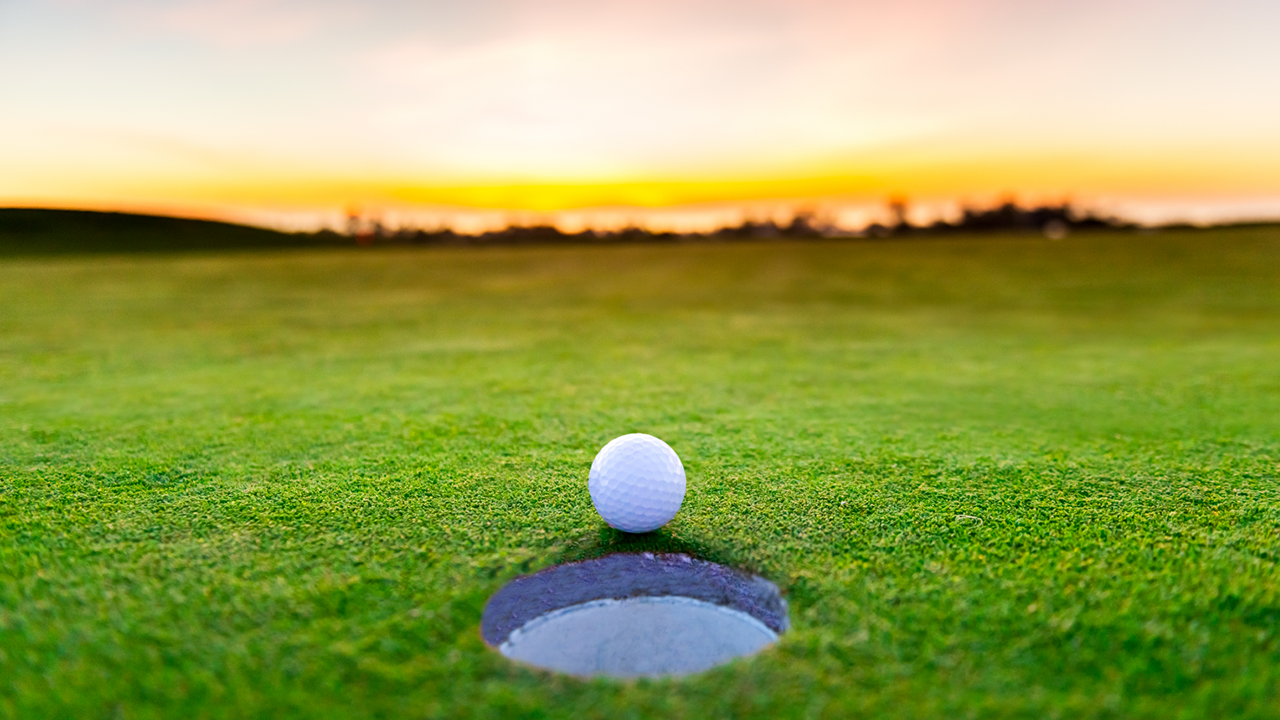 Which Hand Golf Glove: Unveiling the Right Choice for You